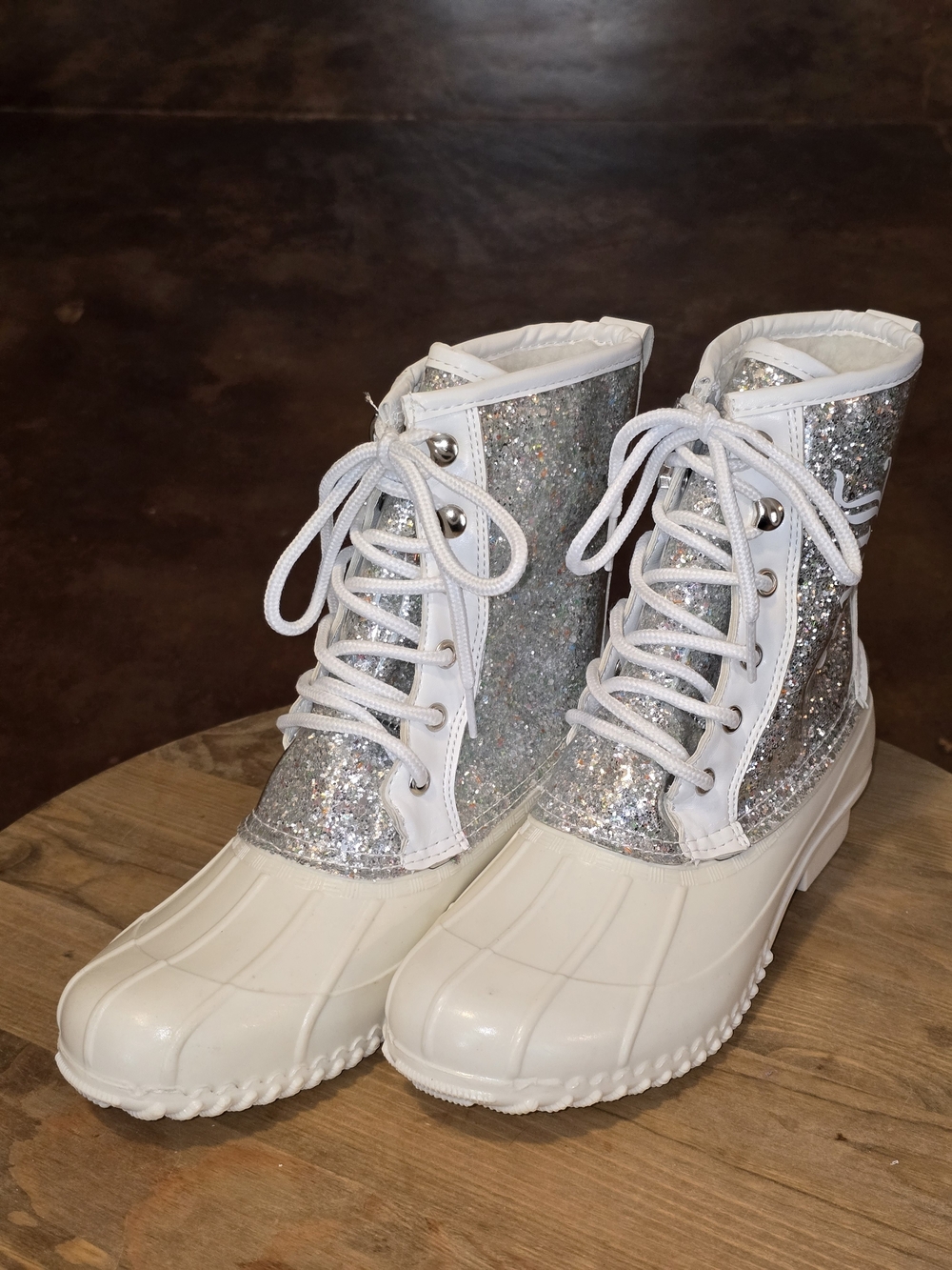 Juicy Couture Talos Glitter Duck Boots White Silver Lace-Up Winter Boots W7